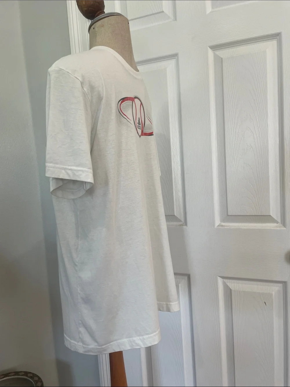 Vintage adidas White t-shirt short sleeve Tee Red Black ball unisex adult size M